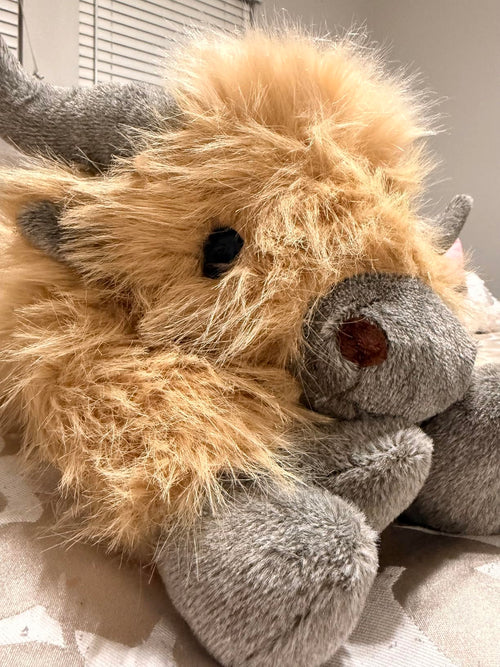Bonnie the Highland Cow Weighted Animal